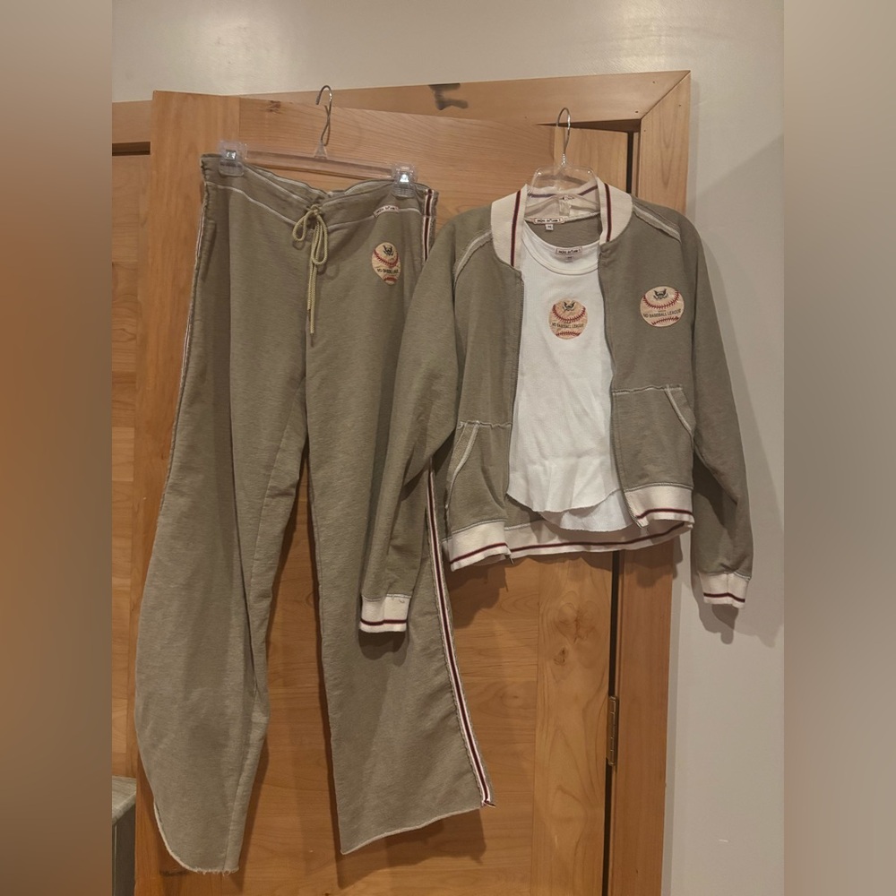Vintage major de*lema ? Women’s 3 piece outfit Size Medium